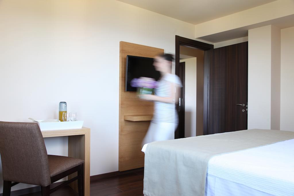 Theta Hotel Agios Dimitrios  Room photo
